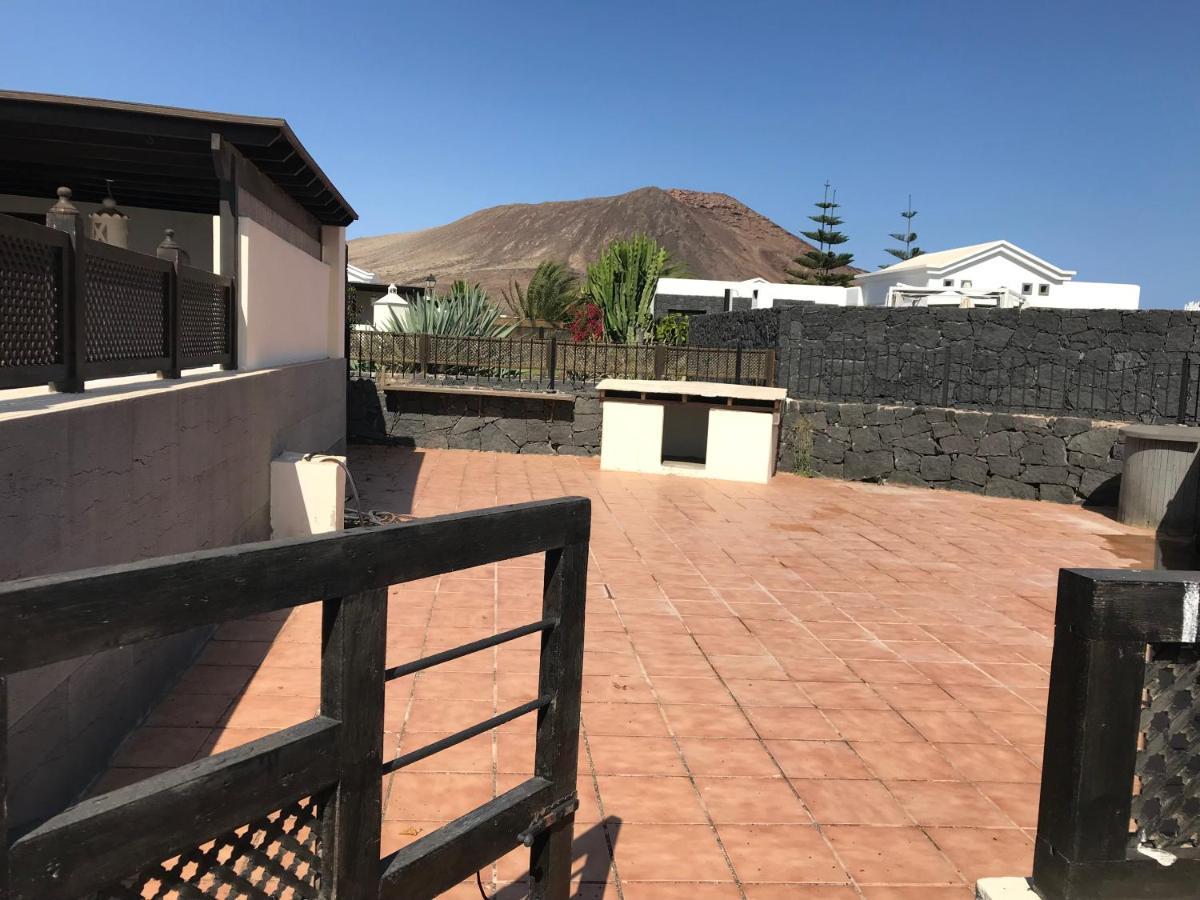 Villa Tania - Villa Independiente Con Piscina Privada Playa Blanca  Ngoại thất bức ảnh