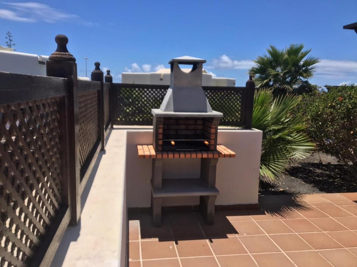 Villa Tania - Villa Independiente Con Piscina Privada Playa Blanca  Ngoại thất bức ảnh