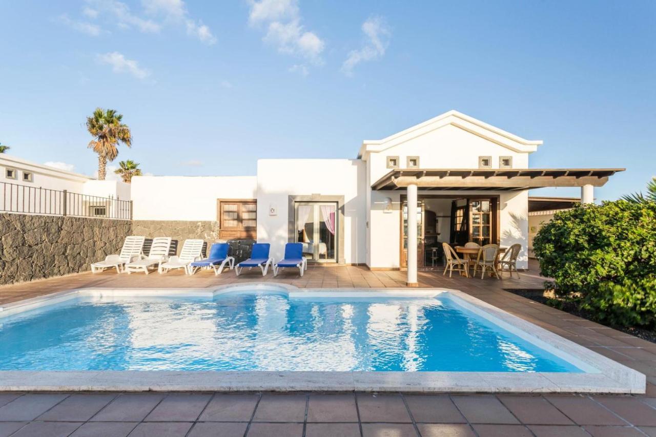 Villa Tania - Villa Independiente Con Piscina Privada Playa Blanca  Ngoại thất bức ảnh
