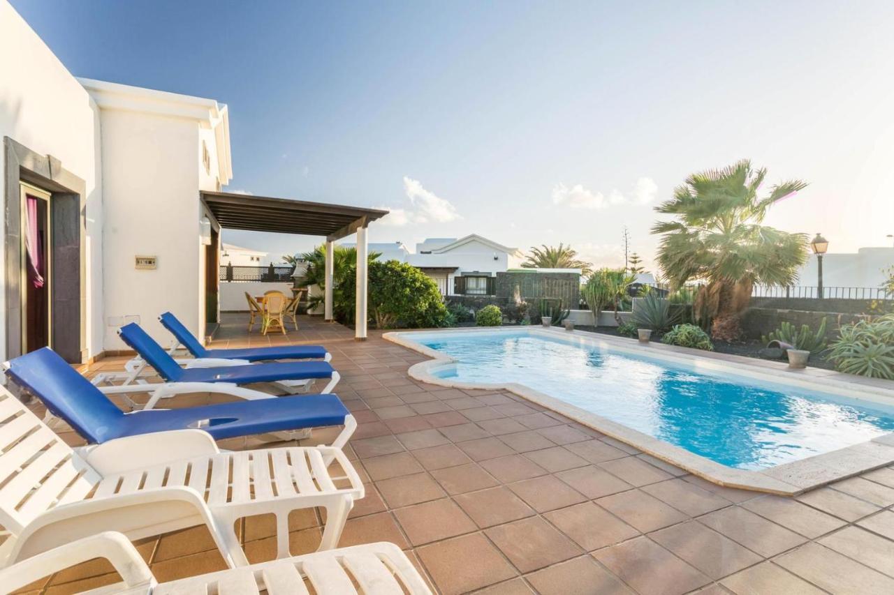 Villa Tania - Villa Independiente Con Piscina Privada Playa Blanca  Ngoại thất bức ảnh