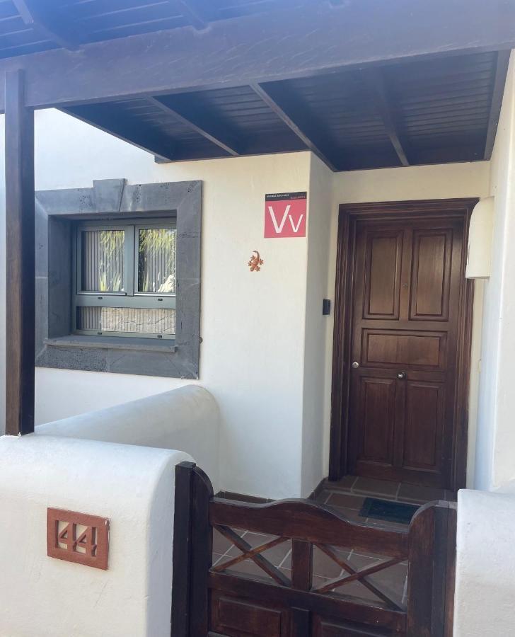 Villa Tania - Villa Independiente Con Piscina Privada Playa Blanca  Ngoại thất bức ảnh